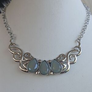 Paparazzi Silver Necklace with Gray Teardrops